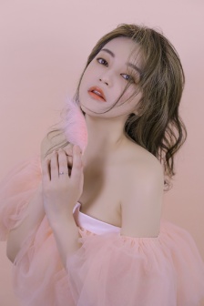 在做作业时爸爸在玩我